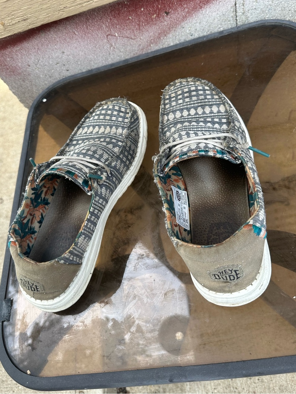 Hey Dude Women's 9 Gray Patterned Casual Loafers with Teal Floral Lining - Picture 3 of 5